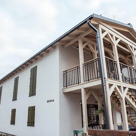 & Wellness Meridiana 波切尼斯