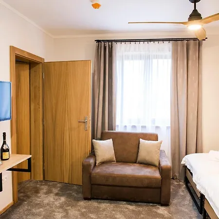 Affittacamere & Wellness Meridiana 4*